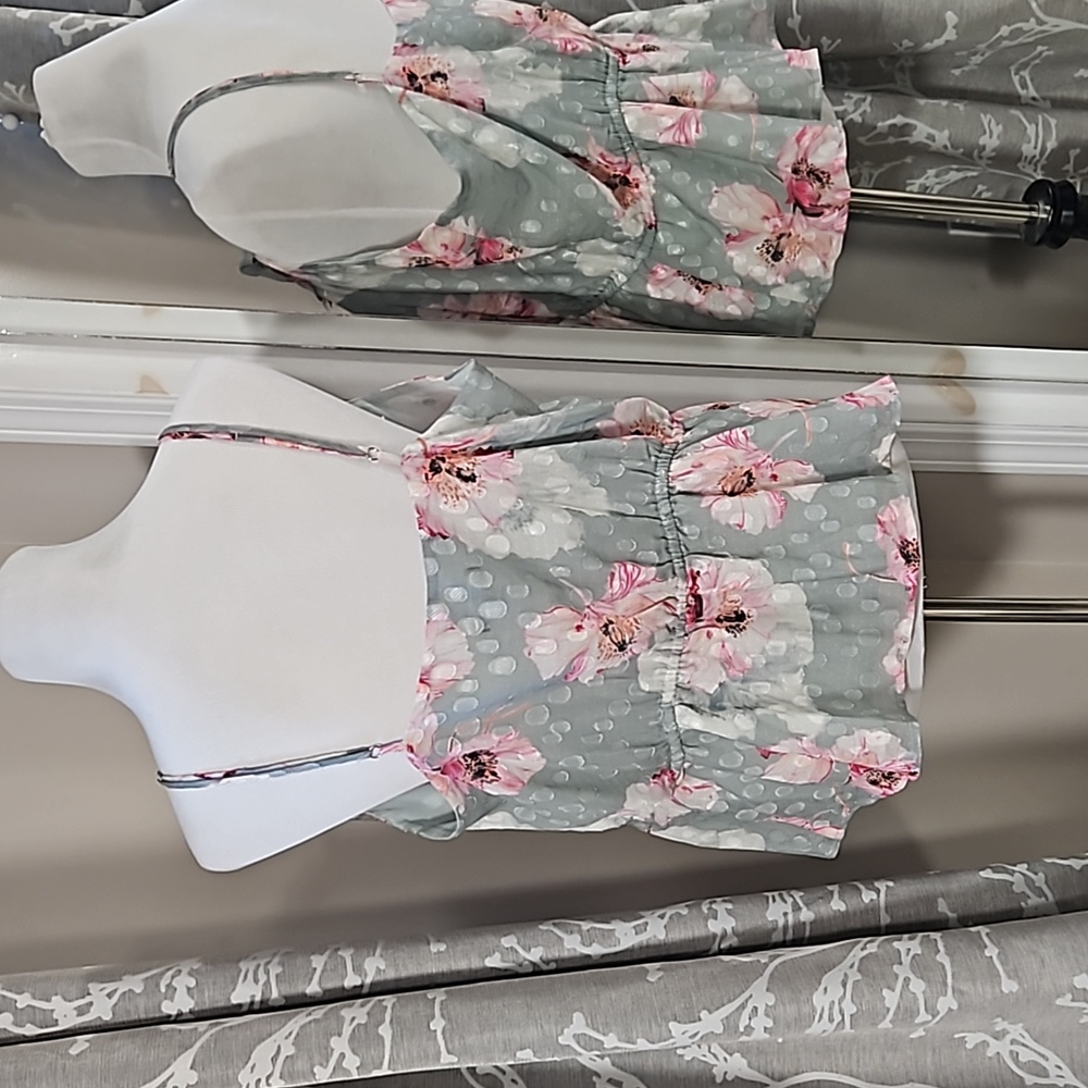 Express Ruffle Button-Up Peplum Cami - Picture 3 of 7